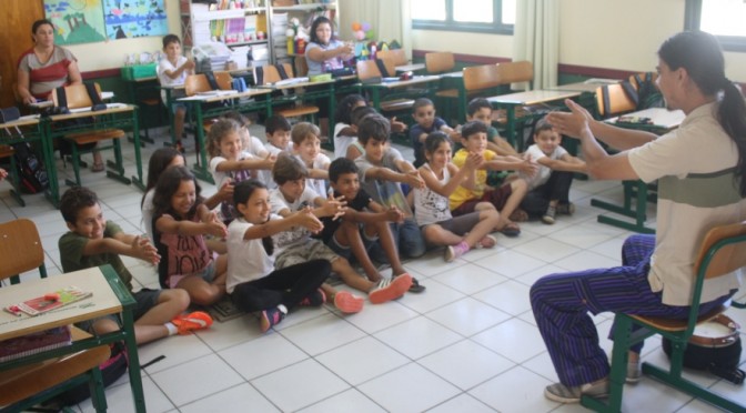 Dimi Camorlinga na Escola Básica Januária Teixeira da Rocha